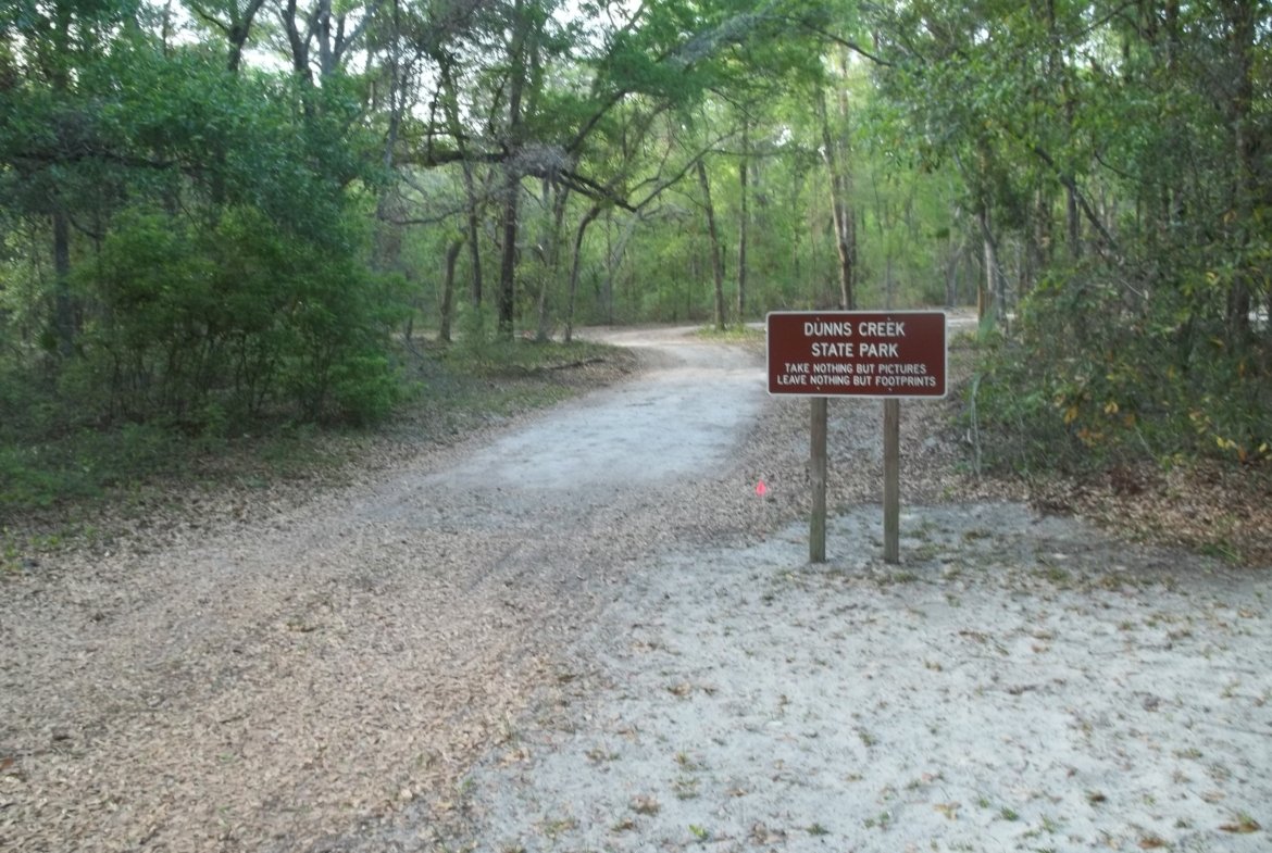 Buildable Quarter-Acre on Florida Blvd — Minutes to the St. Johns River